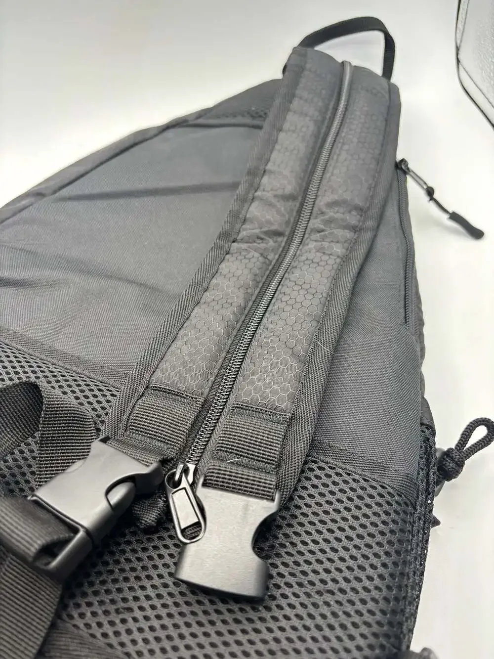 QUIKGO Pickleball Sling Backpack with Paddle Compartment